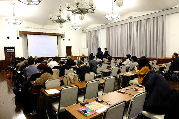 研究発表の様子